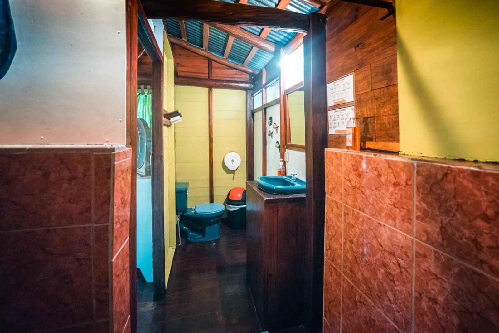 Hotel Casa Perico Rio Dulce Exterior photo